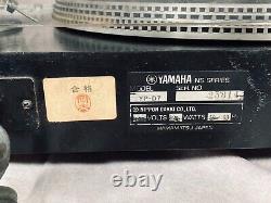 Tourne-disque d'occasion Yamaha YP-D7 en provenance du Japon